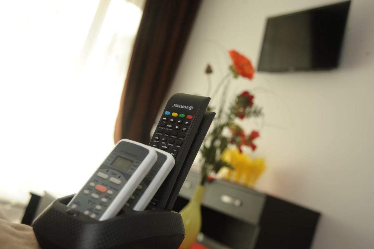 Hotel Pinguin Eforie Nord Ngoại thất bức ảnh