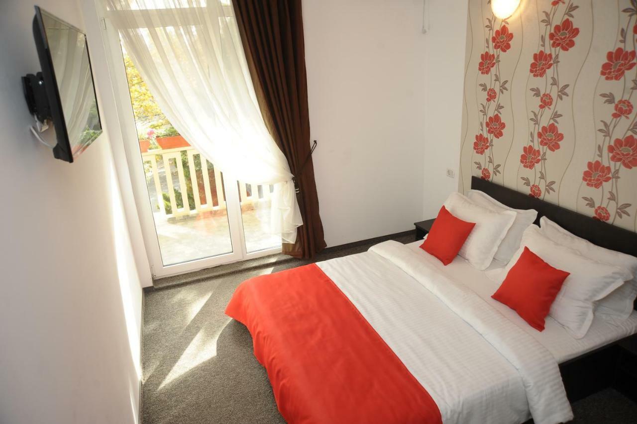 Hotel Pinguin Eforie Nord Ngoại thất bức ảnh
