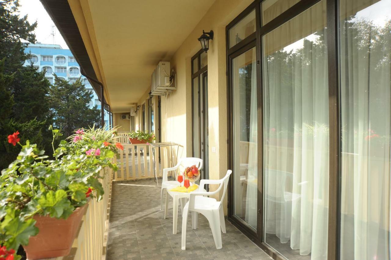 Hotel Pinguin Eforie Nord Ngoại thất bức ảnh